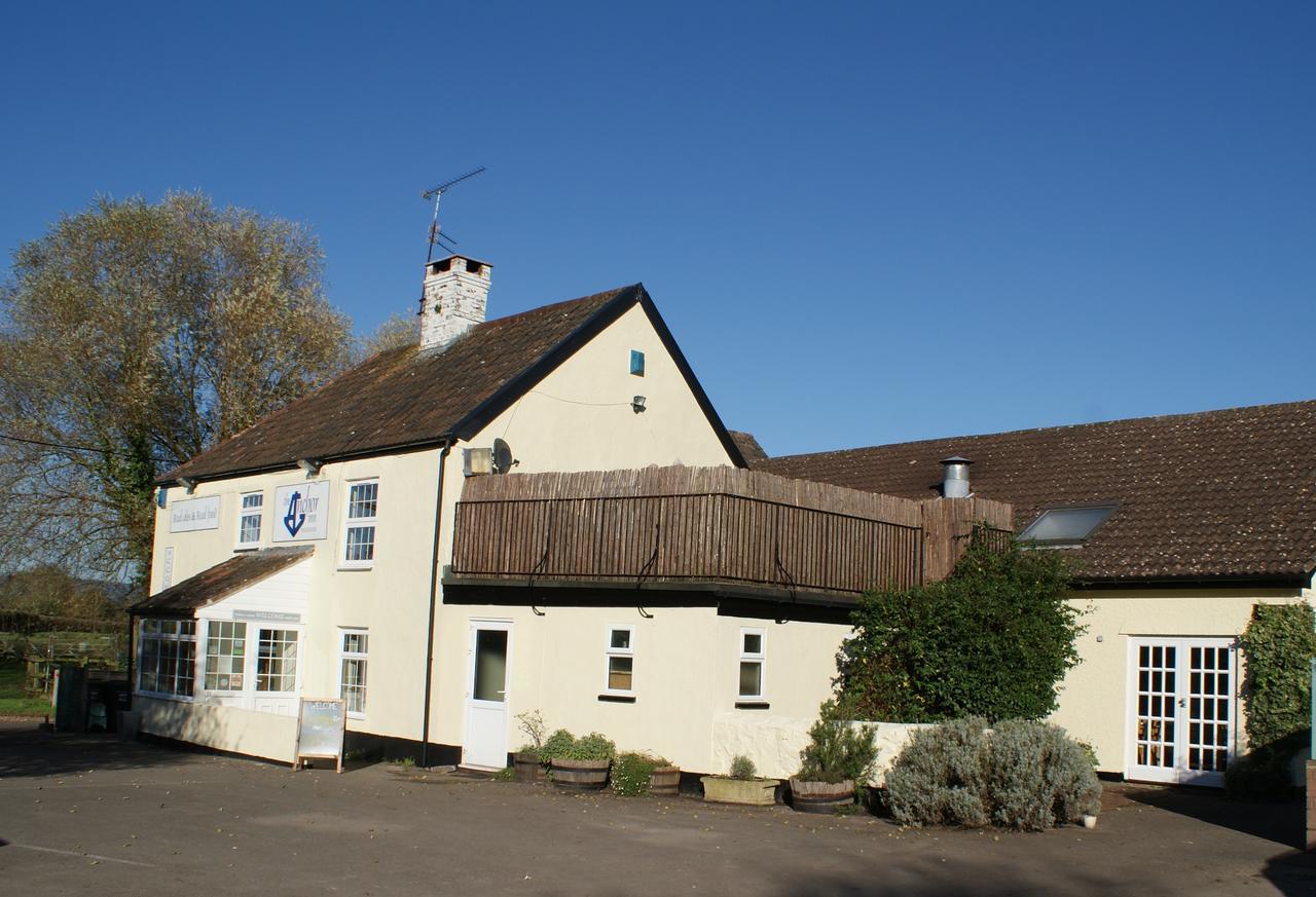 Anchor Inn Oake Exteriér fotografie